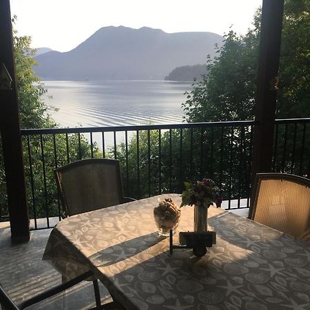 Shoreside Private Room Сешелт Екстериор снимка